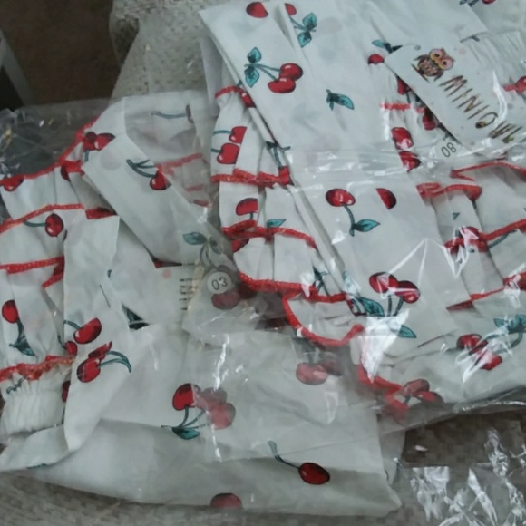 (HP๐๐)New Infant Cherry Romper with Headband - Picture 3 of 3